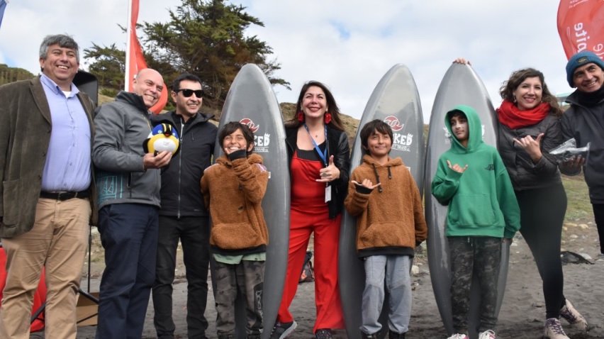 Autoridades de Gobierno visitan la sede del surf para los Juegos de Santiago 2023