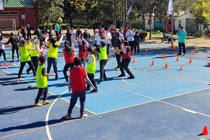 Delegación Presidencial celebró a los niños en su día con programa Crecer en Movimiento del IND