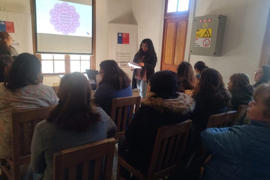 Charla sobre la Violencia intrafamiliar realizó la Delegación Presidencial de Cardenal Caro en conjunto con el Centro de la Mujer