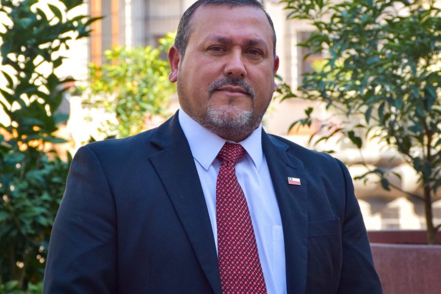 Patricio Arenas es nombrado como nuevo delegado presidencial de Cardenal Caro