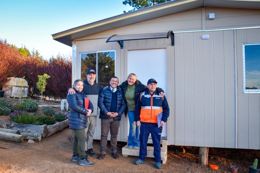 Familia de Pichilemu recibe vivienda de emergencia para recuperar condiciones de habitabilidad
